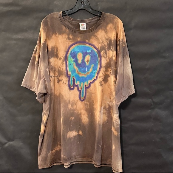 Hippie Tie-Dye Melted Smile Face T-Shirt - Picture 1 of 8